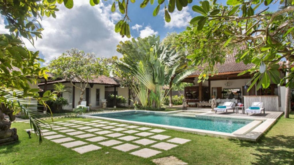 The Radian Villa Canggu  Exterior photo